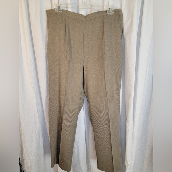 Alfred Dunner Pants - Tan Check Trousers Flat Front, Straight Leg, Back Elastic Alfred Dunner